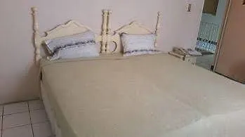 Отель Gibb'S Chateau Бухта Монтего